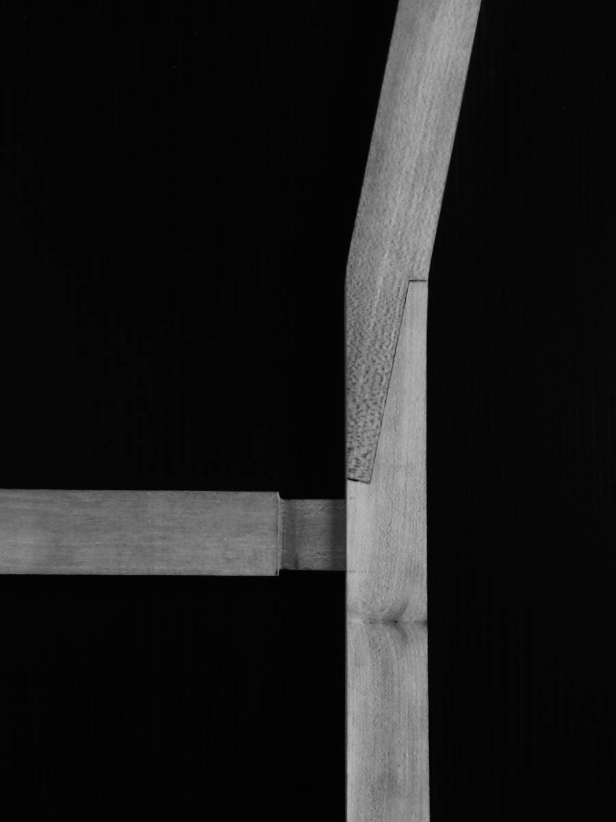 Îmbinare elemente de susținere pentru scaunul B19 înainte de finisaj